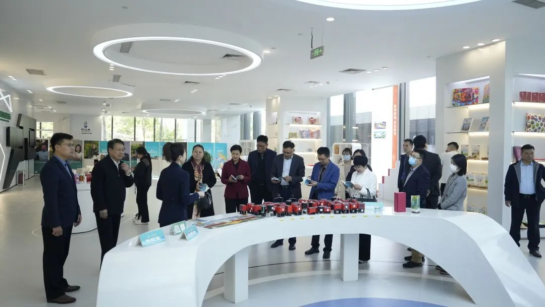 服务提升行动•致敬劳动者 服务提升行动•致敬劳动者