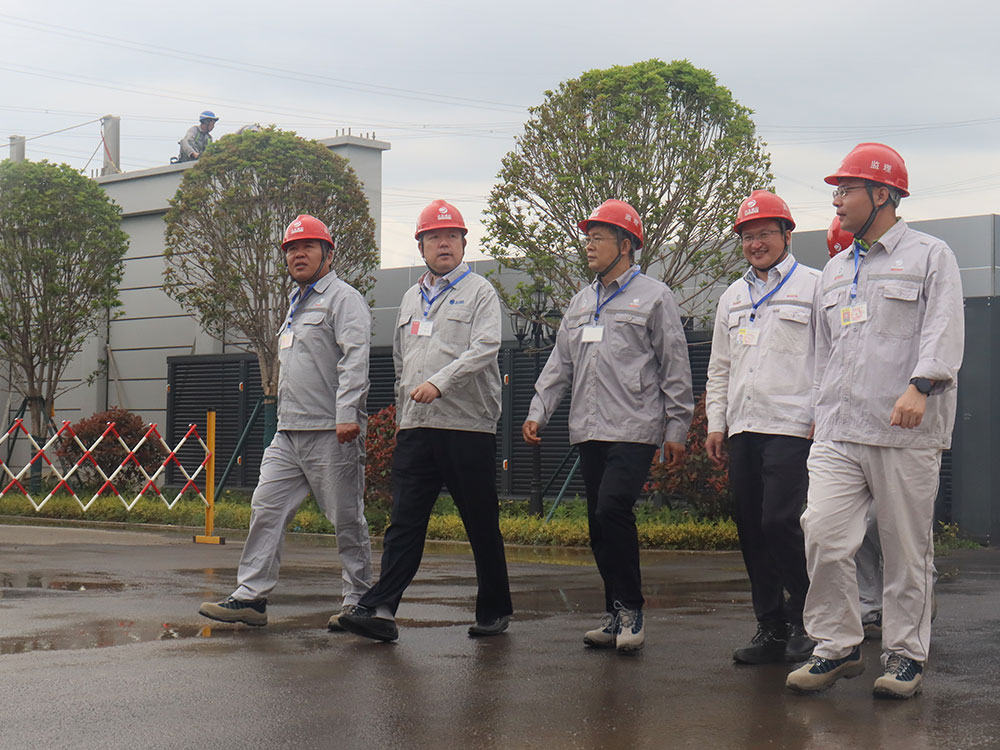 张恒董事长一行到布拖换流站、白鹤滩-浙江线路工程视察指导工作 张恒董事长一行到布拖换流站、白鹤滩-浙江线路工程视察指导工作